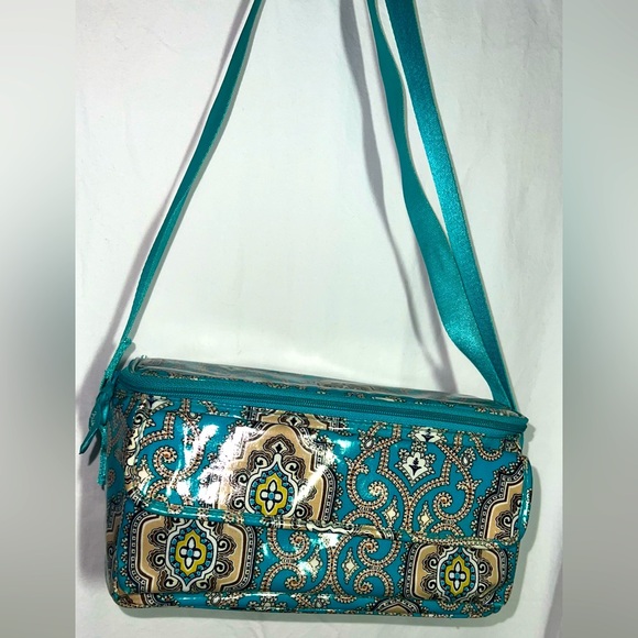 Vera Bradley Retired “totally turquoise” lunchbox - Picture 1 of 9